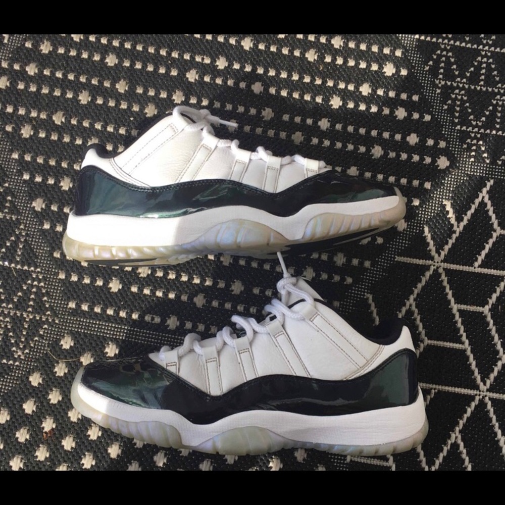 SOLD Jordan 11 Emerald/Low Iridescent - Picture 3 of 5